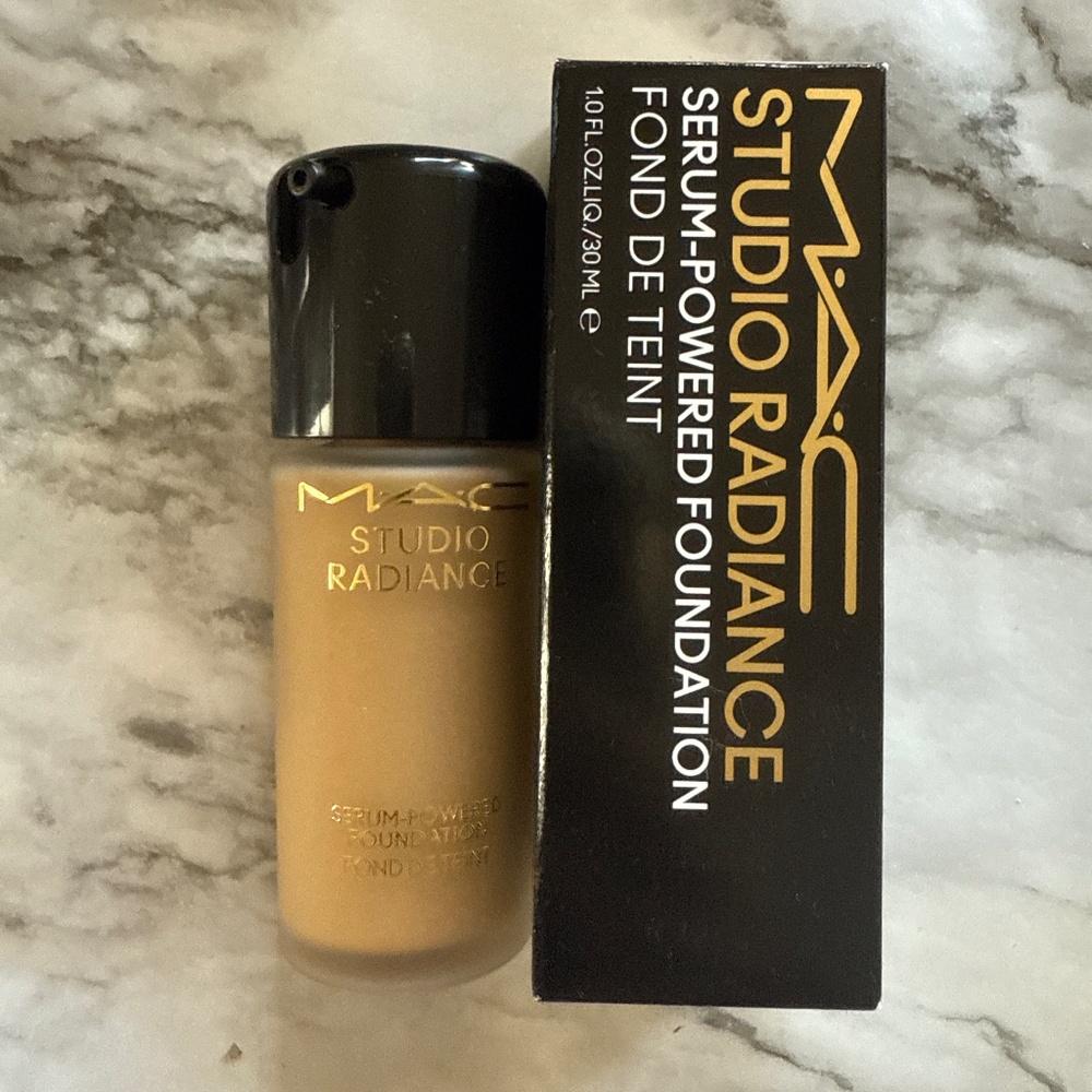 MAC COSMETICS STUDIO RADIANCE FOUNDATION IN NC38